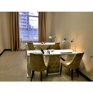 Маникюрный стол Сэнсоун